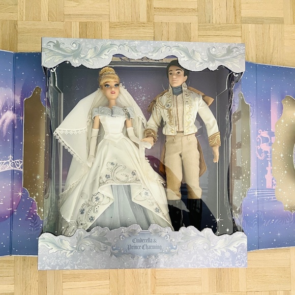 Disney Store - Limited Edition 17" Cinderella and Prince Charming Doll Set - Picture 1 of 3